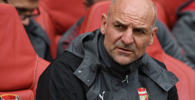 What does Steve Bould do at Arsenal under Emery?